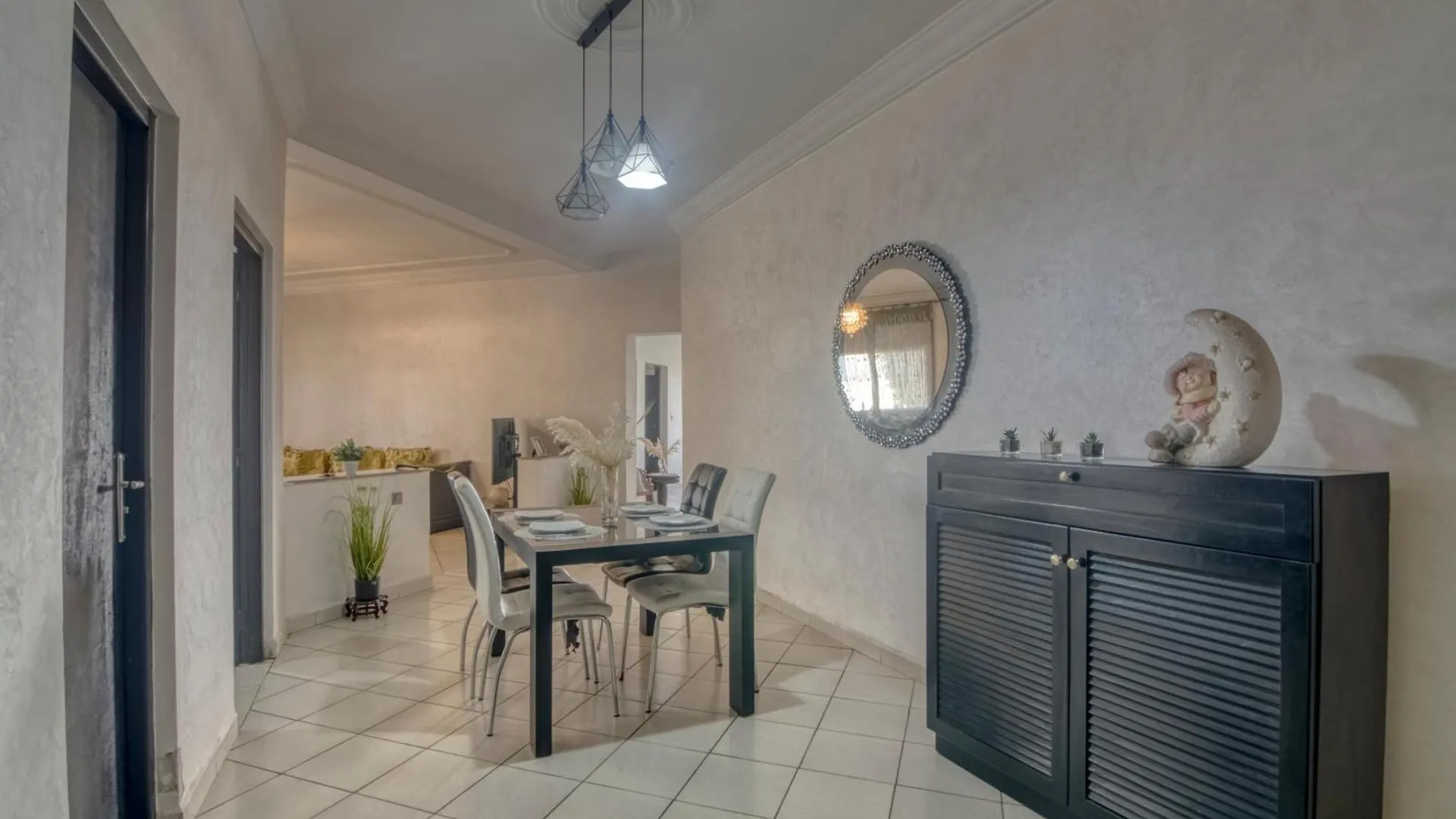 Appartement Spacieux A 2 Pas De Souk El Had Agádír Maroko